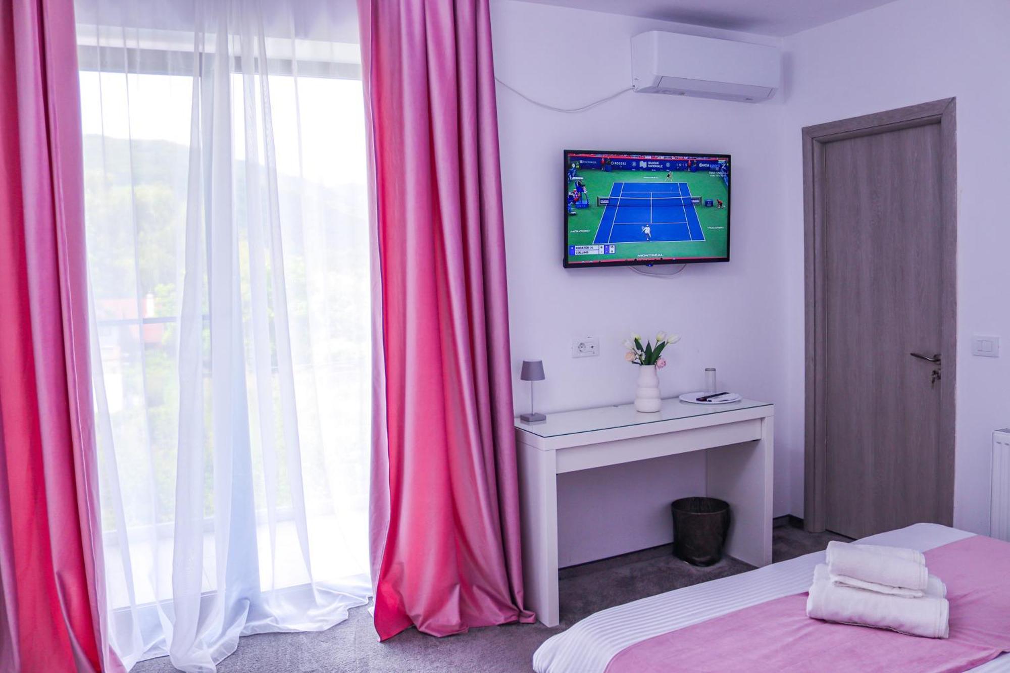 Guest house Pensiunea Maya 3*